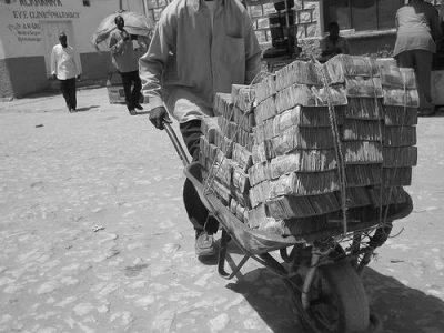 Moving money in Somaliland. CC Flickr photo by guuleed.
