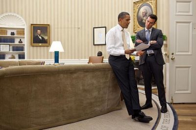 President Obama reviews the State of the Union address with his speech writer. Photo by the White House.