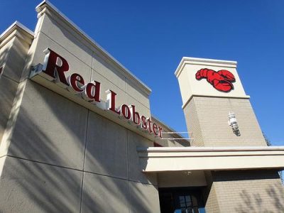 Red Lobster, owned by Darden Corporation. (Calgary Reviews/Flickr)