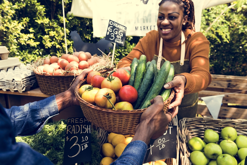 farmers-market-woman-fruit-basket