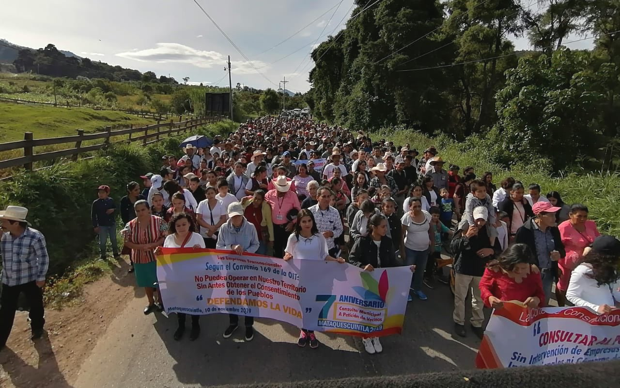 Land defenders march in the municipality of Mataquescuintla, celebrating years of resistance (Photo- Xinka Parliament)