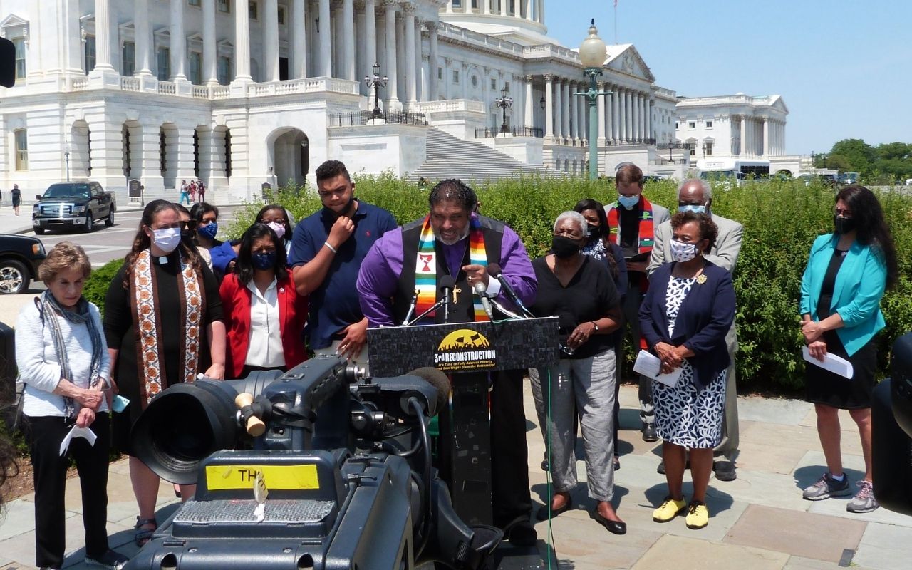 rev. william barber at the third reconstruction event of the poor people's campaign - joined by members of congress