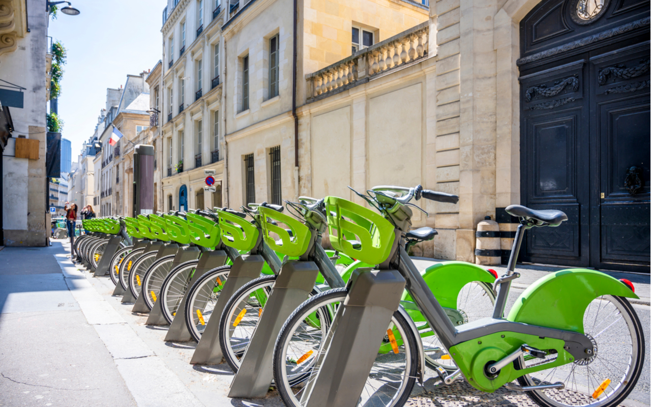 street transportation via green public rentable bikes