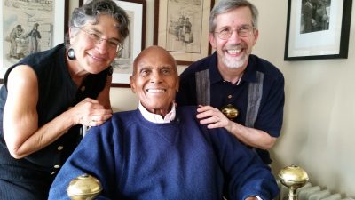 Harry Belafonte with Phyllis Bennis (L) and John Cavanagh (R).